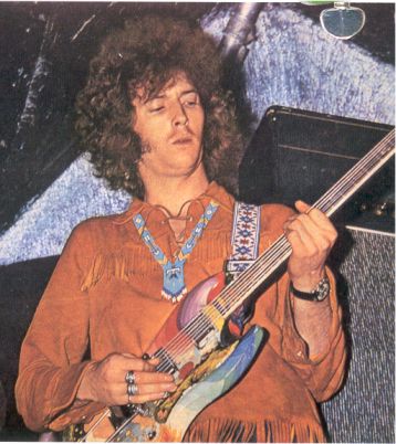 Iconic Axes: The Instruments Used By The Gods of Six Strings: Eric  Clapton's "The Fool" 1964/65 Gibson SG