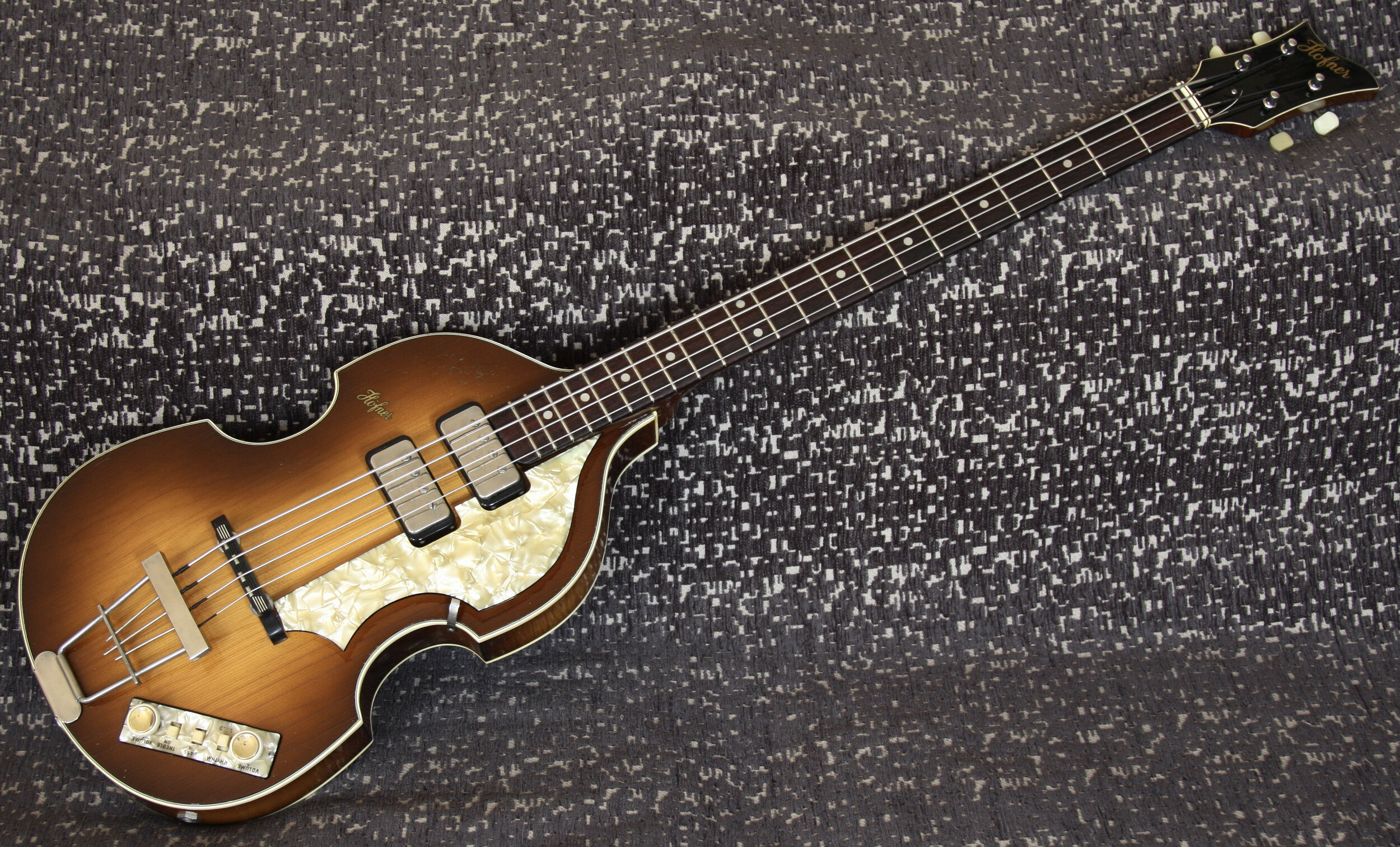 Sold - 1962 Höfner 500/1 Violin Bass — Guncotton Guitars